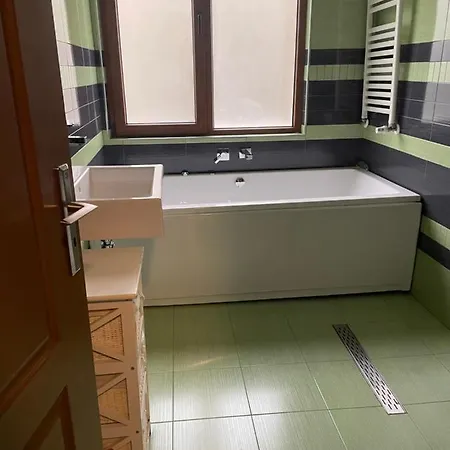 Luxe 2br With Jacuzzi Apartment *